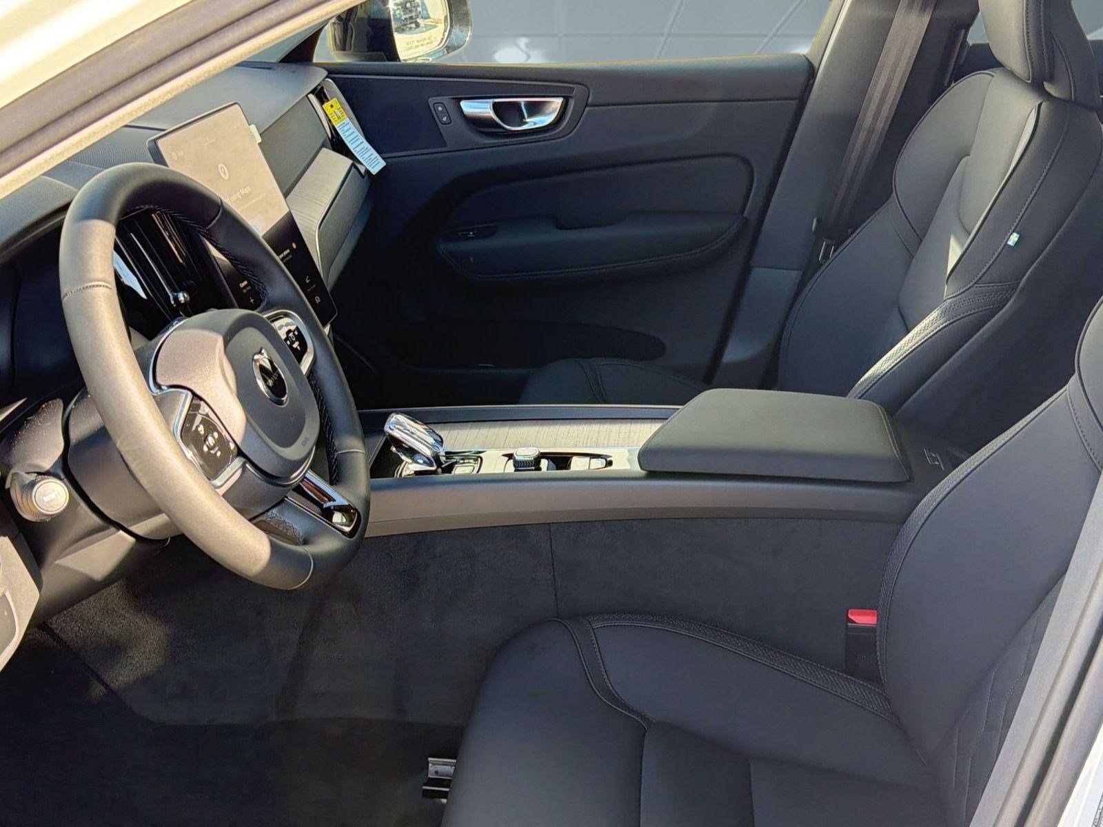 New 2026 Volvo XC60 B5 Plus w/ Climate Package AWD/4WD image 5