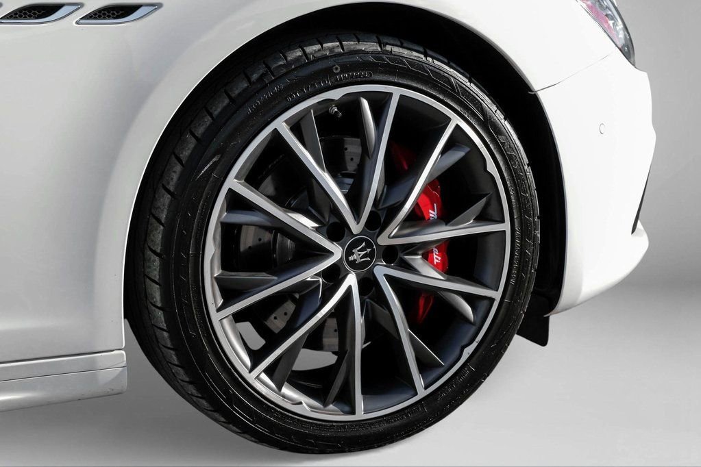 Used 2023 Maserati Ghibli Modena RWD image 51