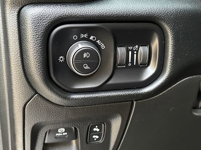 Used 2022 RAM 1500 Laramie w/ Sport Appearance Package image 22