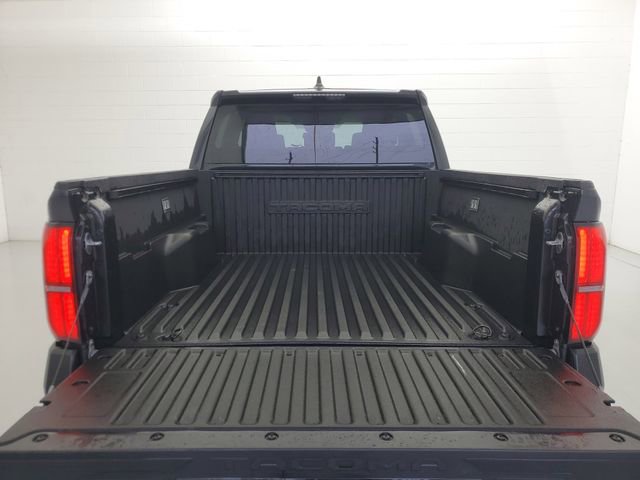 Used 2025 Toyota Tacoma SR AWD/4WD image 10
