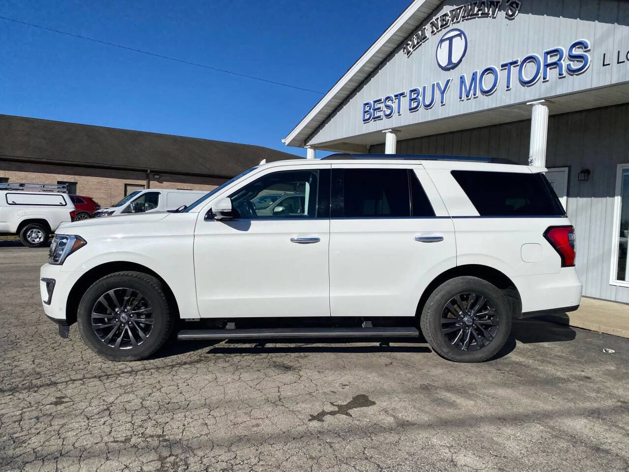 Used 2021 Ford Expedition Limited AWD/4WD image 3