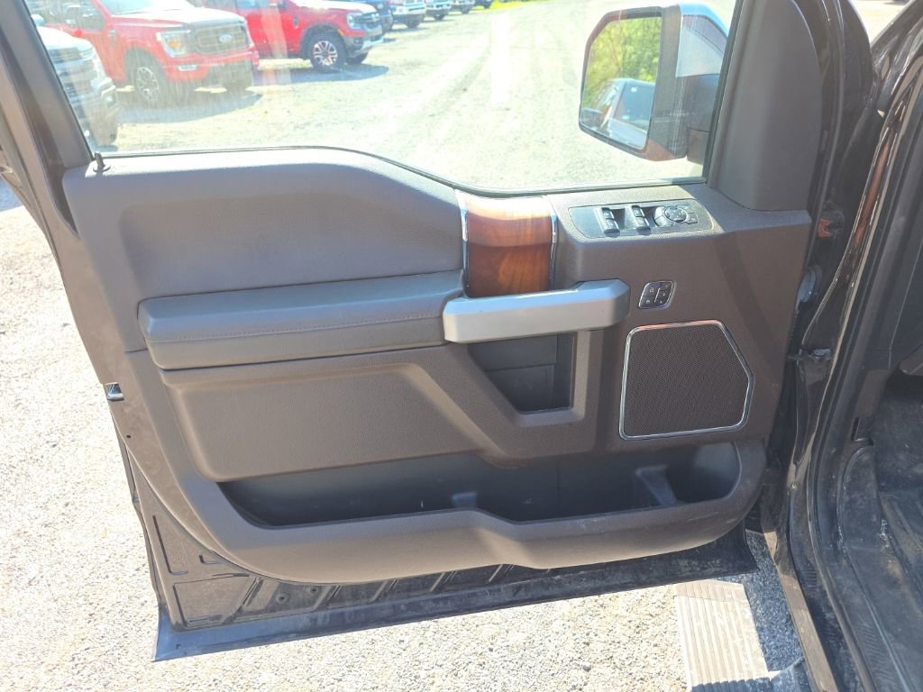 Used 2018 Ford F150 King Ranch w/ Equipment Group 601A Luxury AWD/4WD image 13