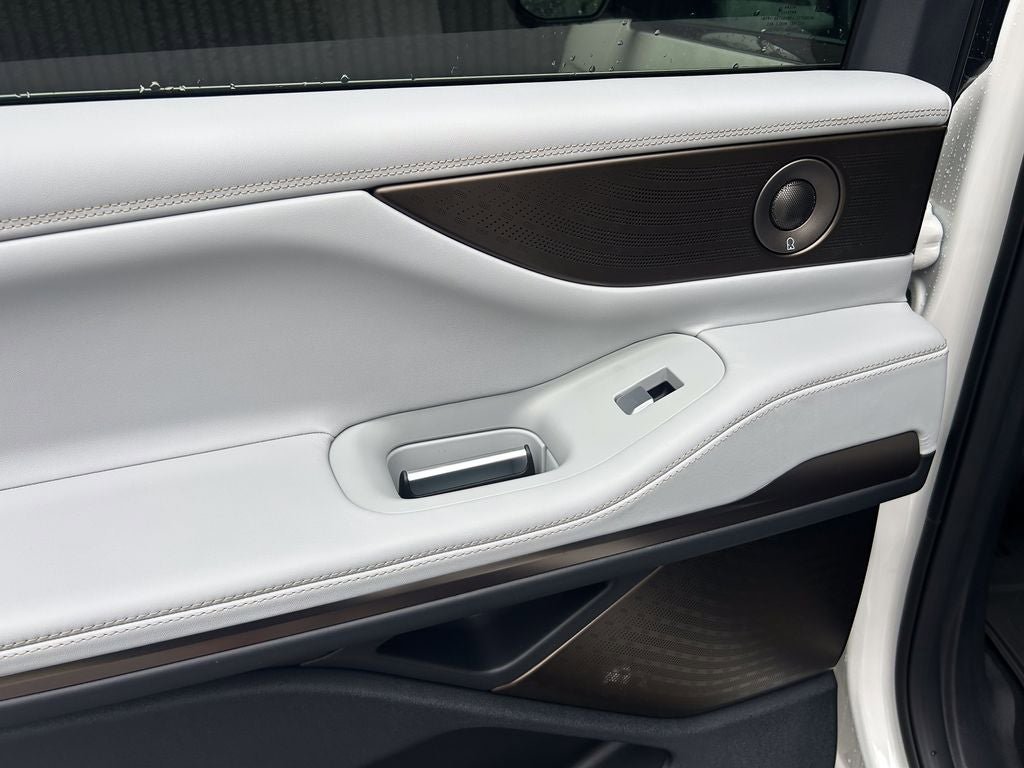 New 2026 Lincoln Navigator Black Label AWD/4WD image 19