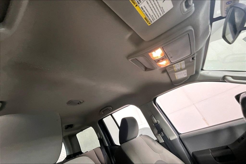 Used 2015 Nissan Xterra S image 22