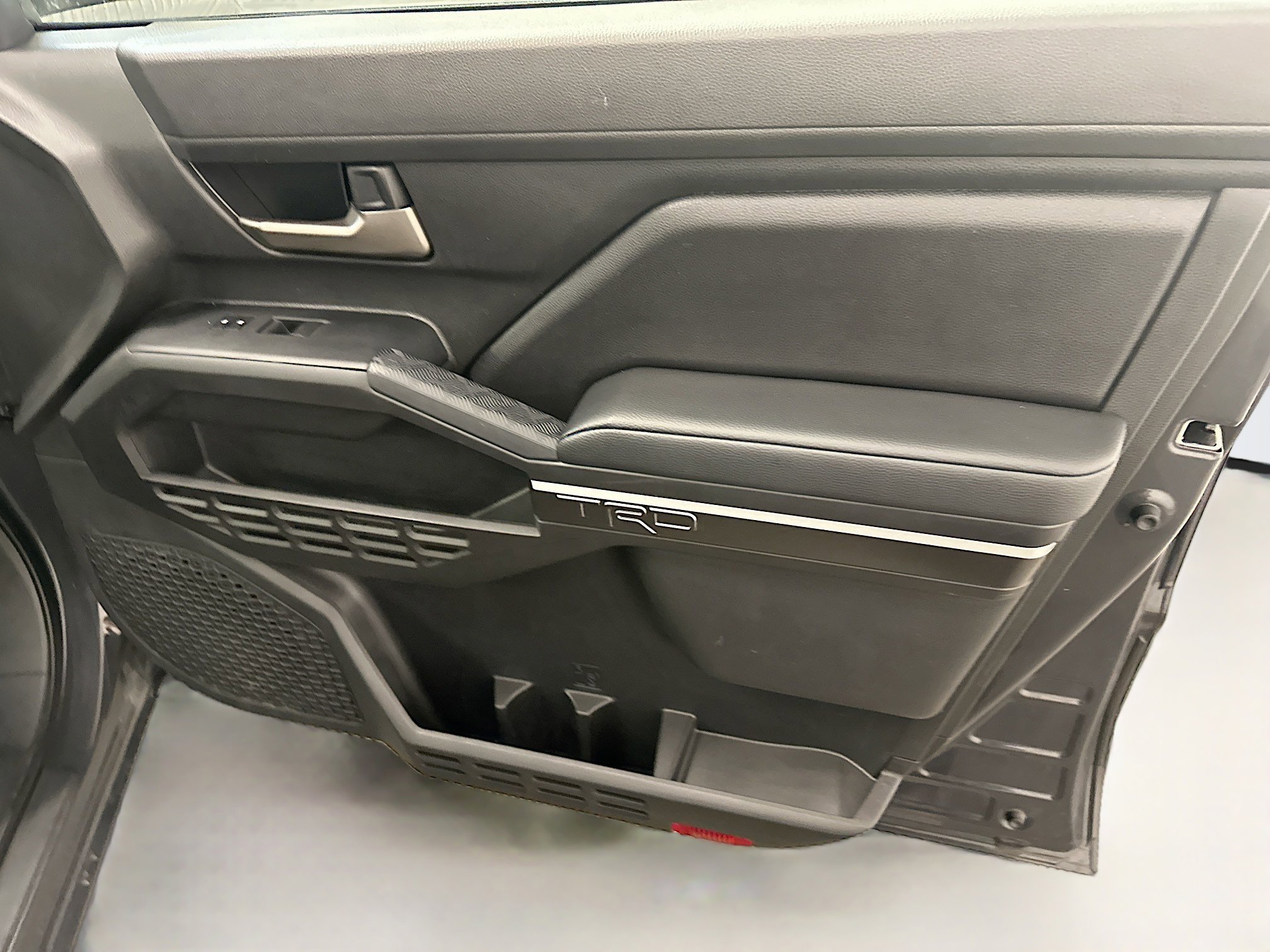 Used 2025 Toyota Tacoma TRD Off-Road image 33