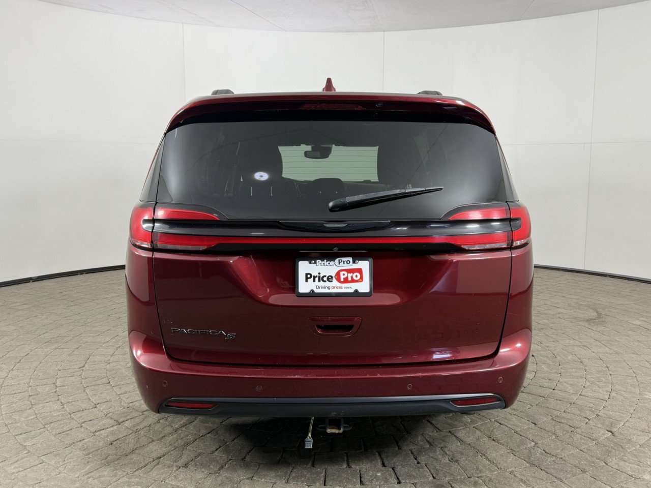 Used 2021 Chrysler Pacifica Touring-L w/ S Appearance Package FWD image 6