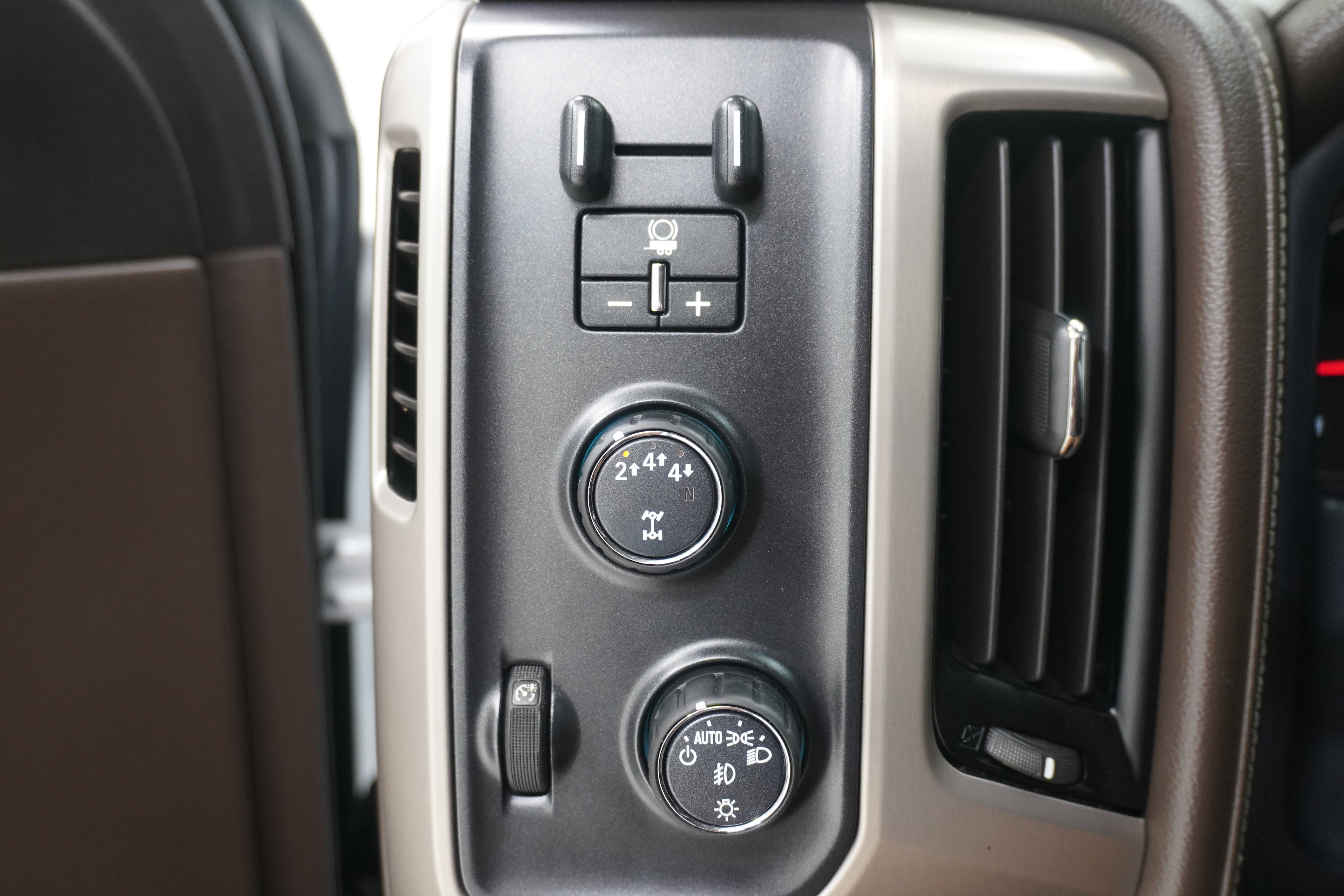 Used 2019 GMC Sierra 3500 Denali w/ Duramax Plus Package image 25