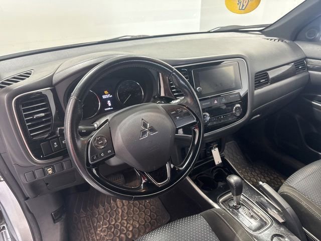 Used 2018 Mitsubishi Outlander LE FWD image 13