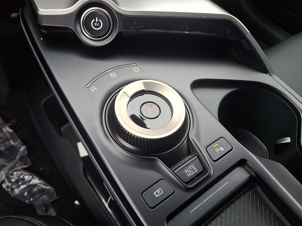 New 2025 Kia EV6 Light w/ Light LR Technology Package AWD/4WD image 7