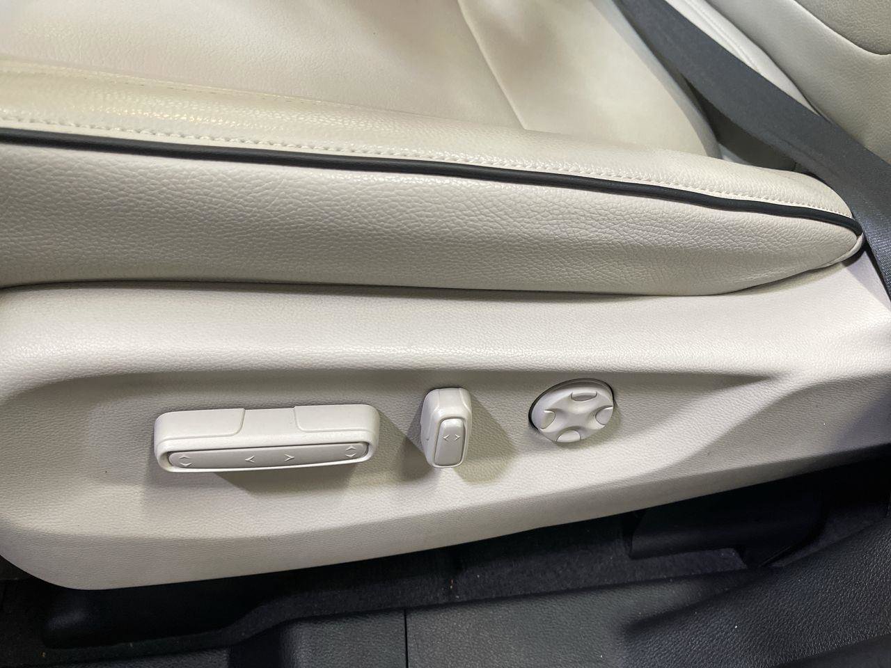 Used 2025 Honda Odyssey Touring image 12