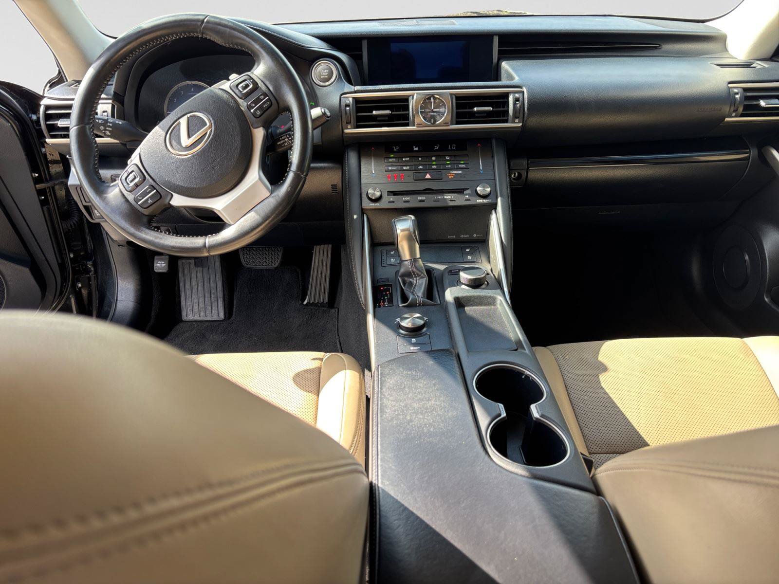 Used 2019 Lexus IS 300 w/ Premium Package RWD image 14