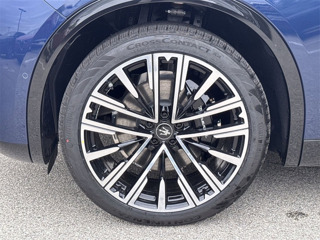 New 2025 Maserati Grecale Modena image 9