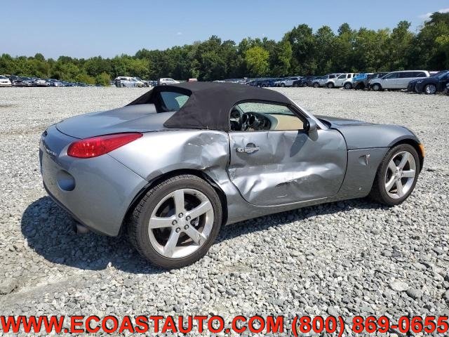 Used 2006 Pontiac Solstice Convertible w/ Premium Package RWD image 2