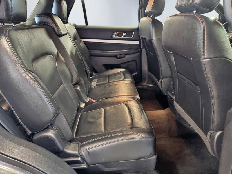 Used 2016 Ford Explorer XLT w/ Equipment Group 202A image 25