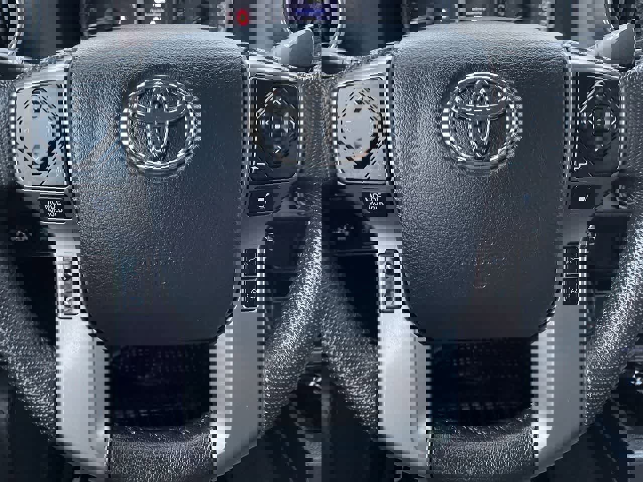 Used 2020 Toyota Tacoma SR5 image 10