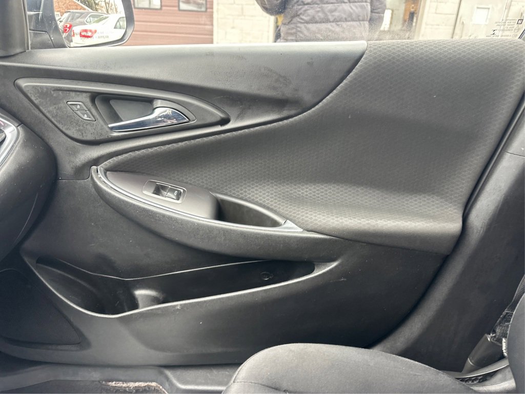 Used 2016 Chevrolet Malibu LT FWD image 32