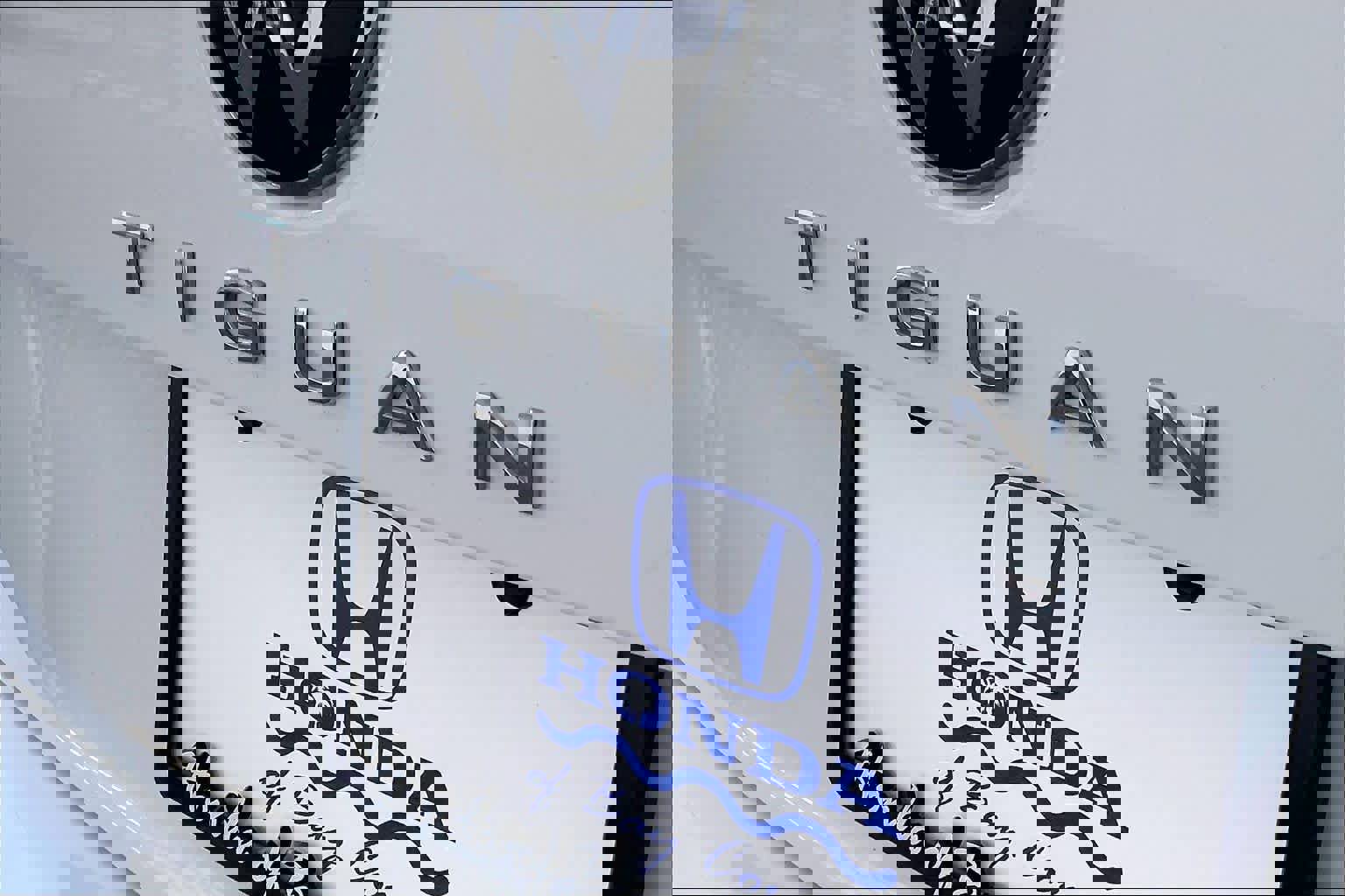 Used 2022 Volkswagen Tiguan SE image 33