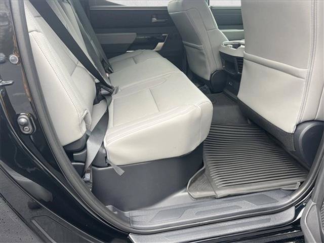 Used 2025 Toyota Tundra Limited AWD/4WD image 15