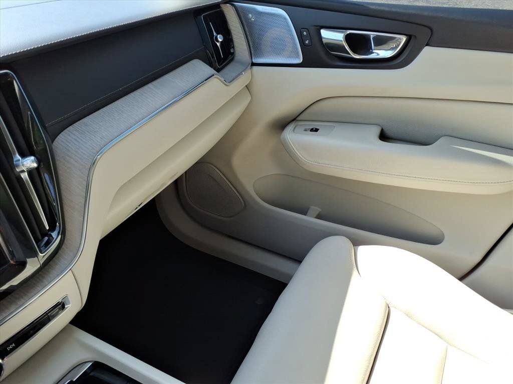 Used 2018 Volvo XC60 T5 Inscription w/ Advanced Package AWD/4WD image 34