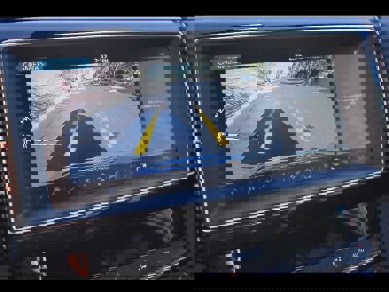 Used 2019 Jaguar F-PACE Premium image 10