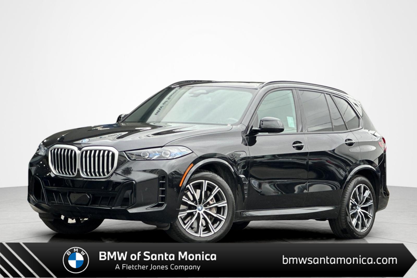Used 2024 BMW X5 xDrive50e w/ M Sport Package AWD/4WD image 1