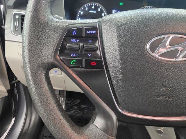 Used 2017 Hyundai Sonata SE FWD image 11