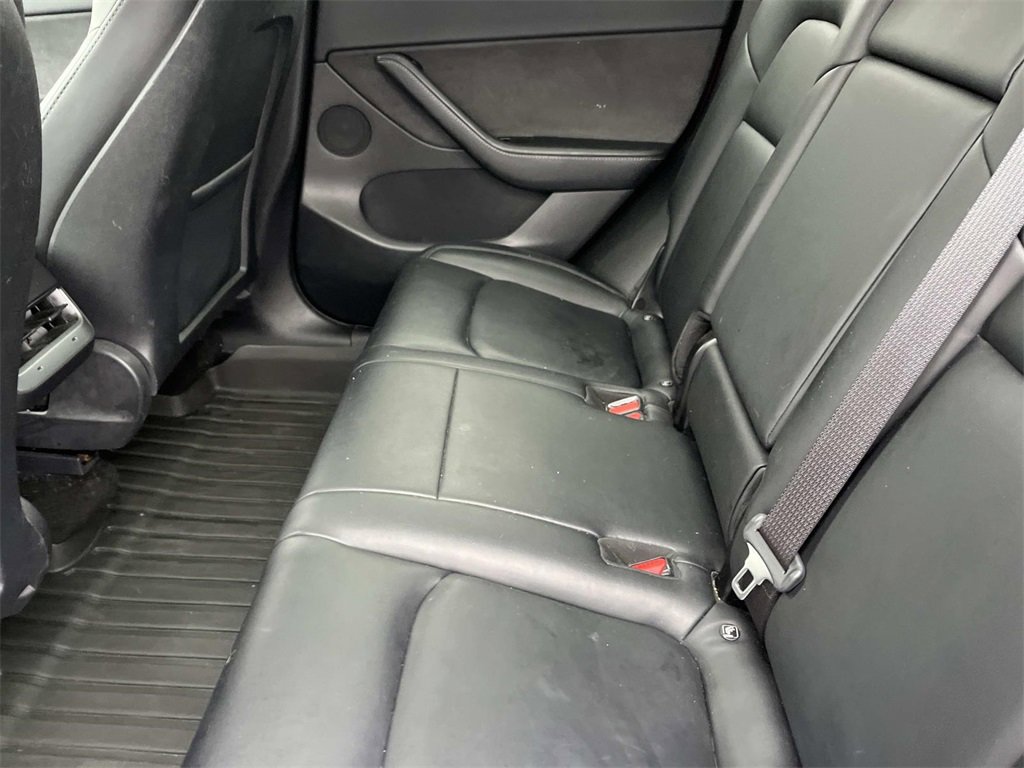 Used 2021 Tesla Model Y Long Range image 16