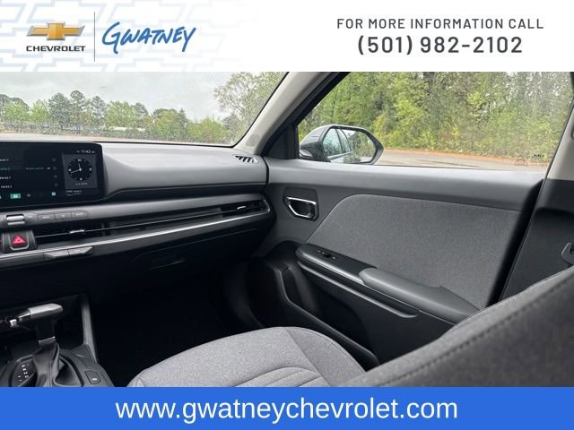 Used 2025 Kia K4 EX image 23