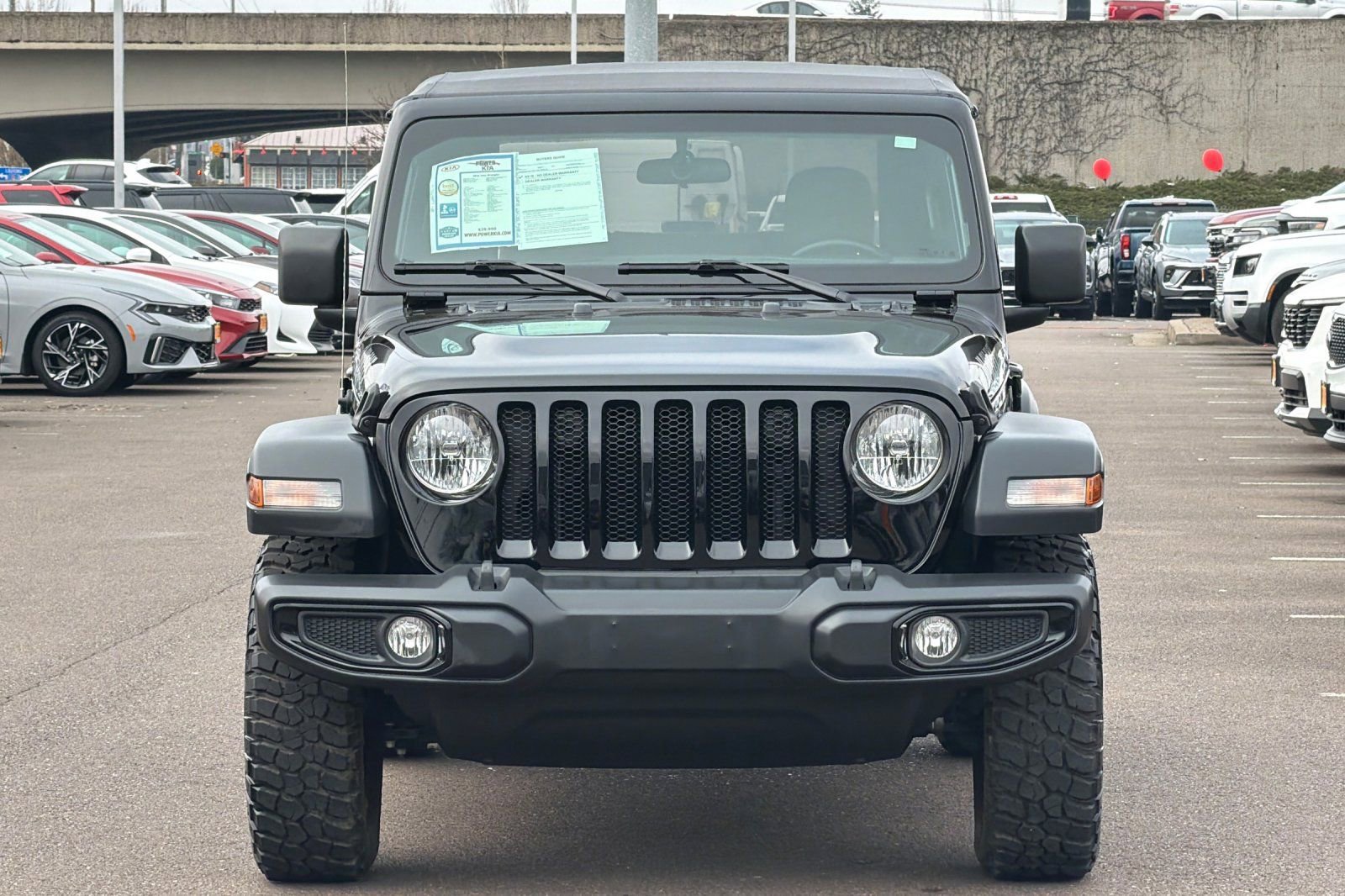 Used 2023 Jeep Wrangler Willys image 9