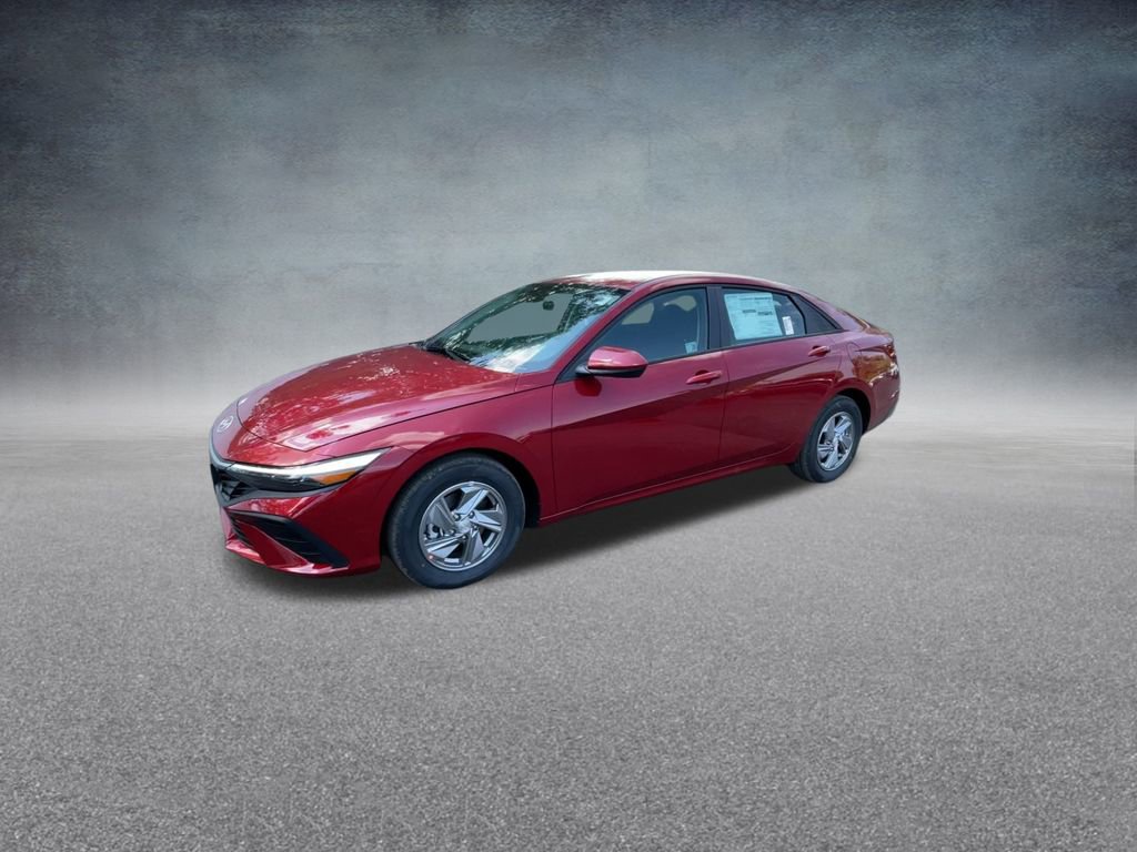 Used 2025 Hyundai Elantra SE image 9