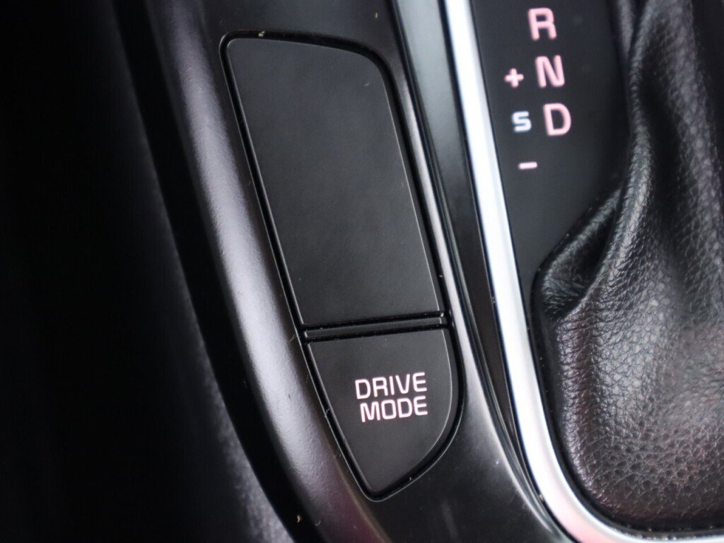 Used 2020 Kia Soul GT-Line FWD image 25