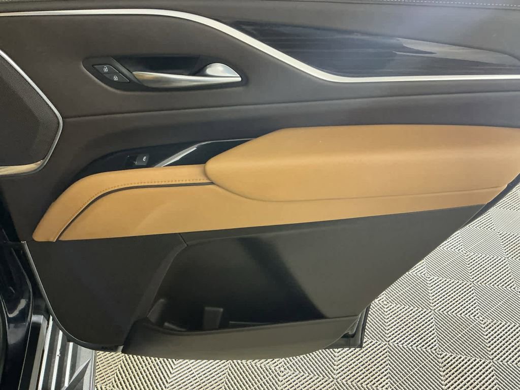 Used 2022 Cadillac Escalade Premium Luxury image 13