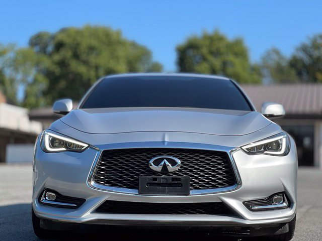Used 2017 INFINITI Q60 2.0t w/ Premium Plus Package 2.0T AWD/4WD image 2