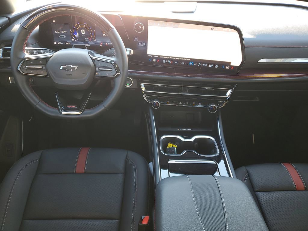 Used 2025 Chevrolet Traverse RS w/ LPO, Floor Liner Package image 24