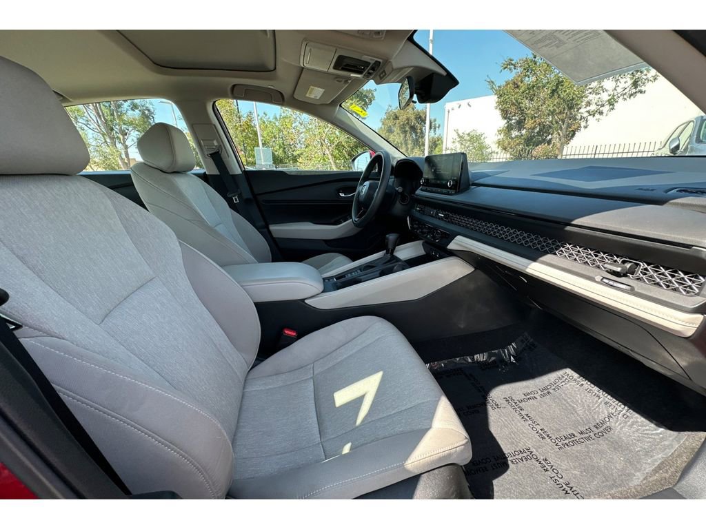 Used 2024 Honda Accord EX image 18