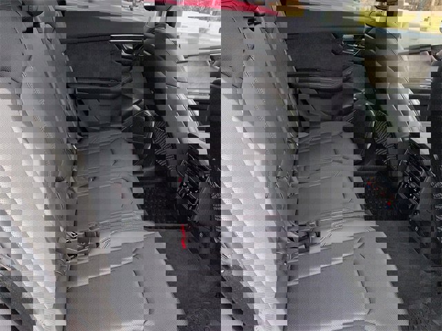 Used 2019 Audi Q8 Prestige w/ Luxury Package image 11