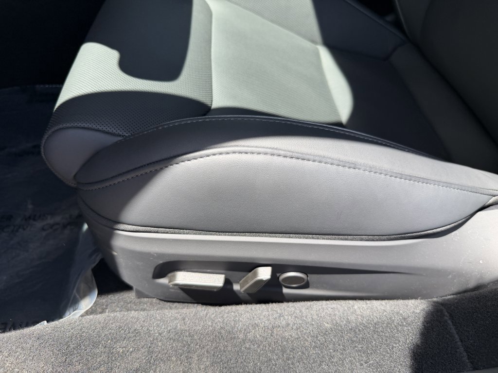 Used 2025 Tesla Model 3 Performance AWD/4WD image 36