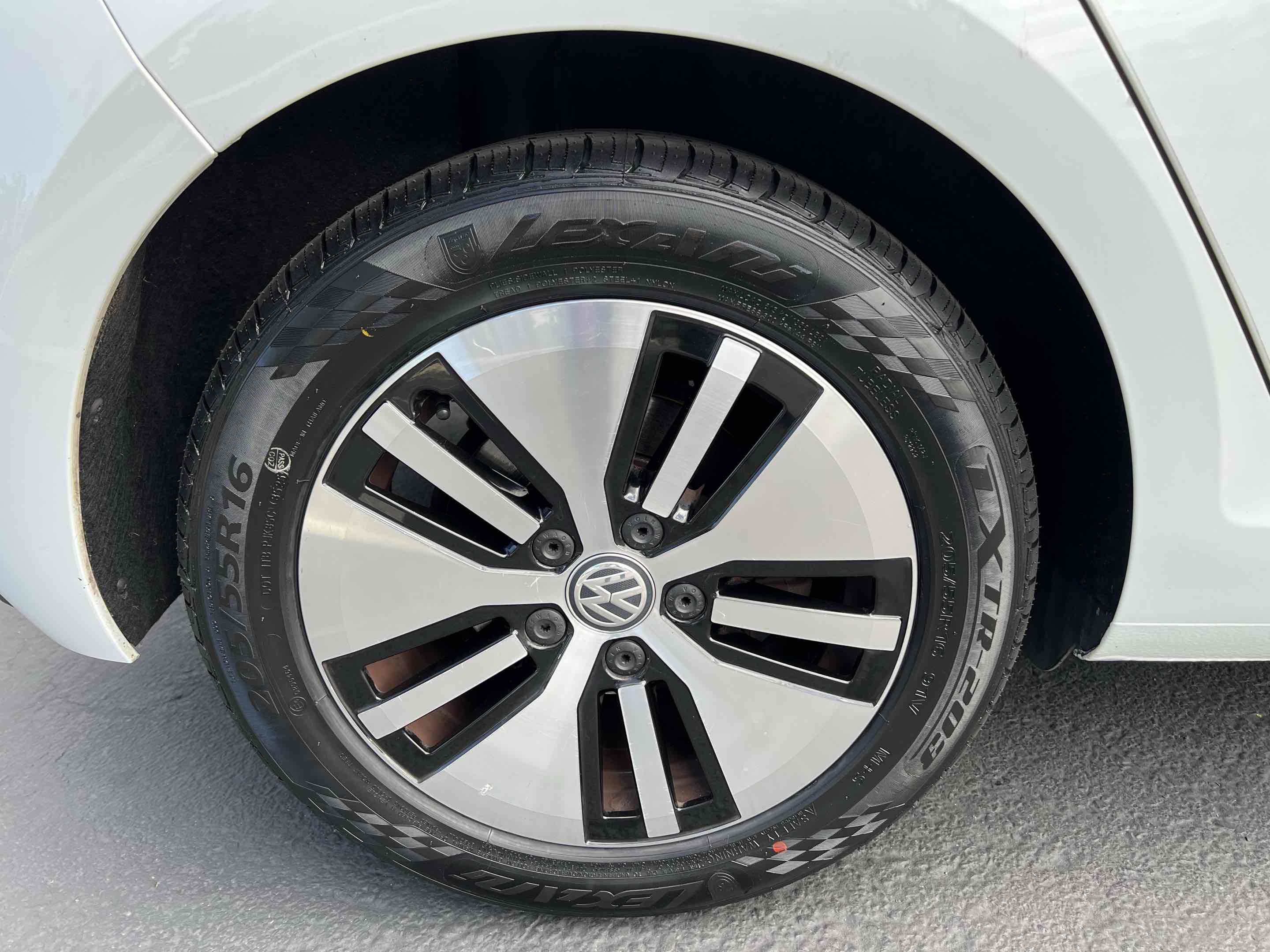 Used 2019 Volkswagen e-Golf SE w/ Driver Assistance Package image 71