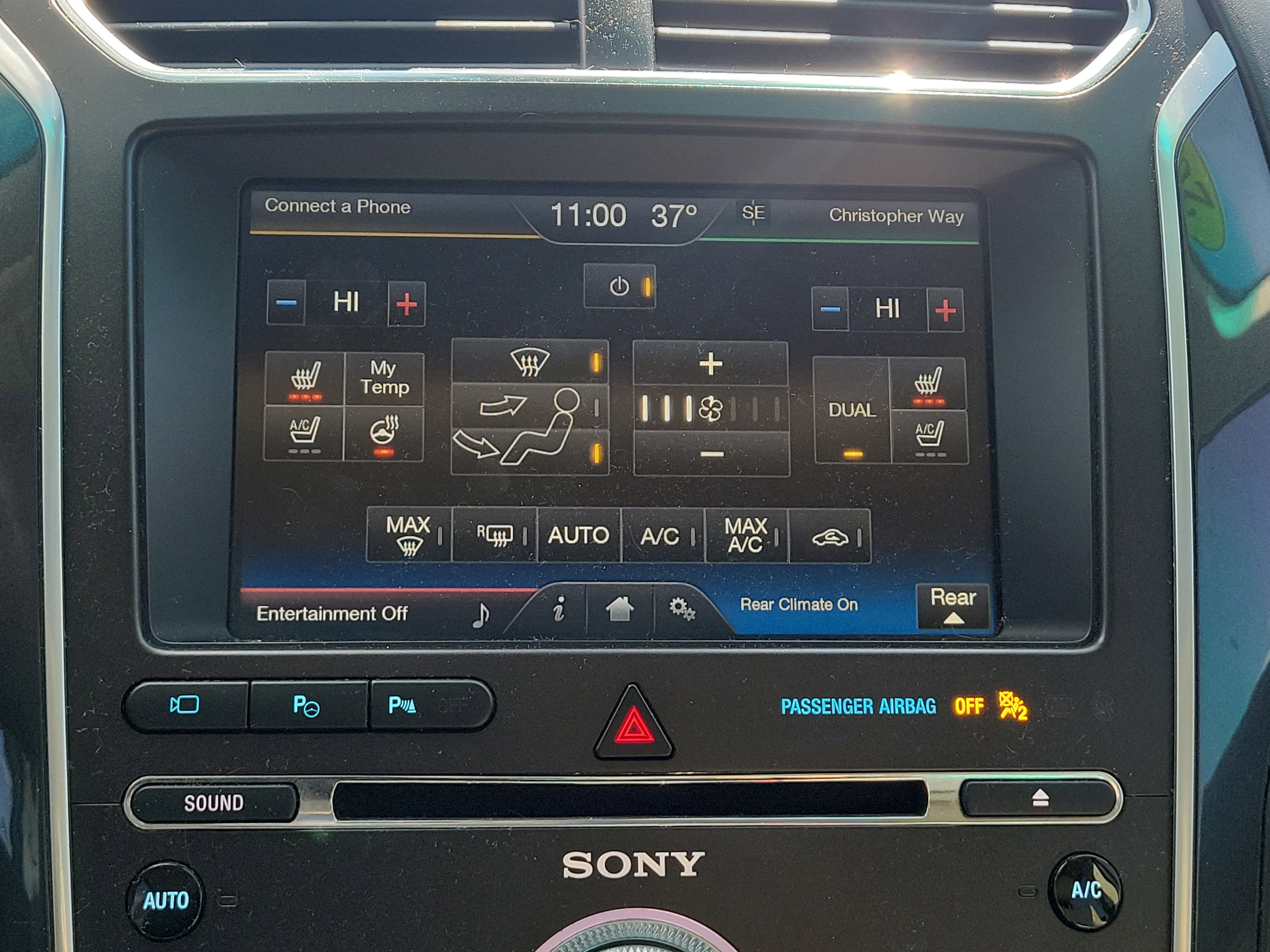 Used 2016 Ford Explorer Platinum image 29