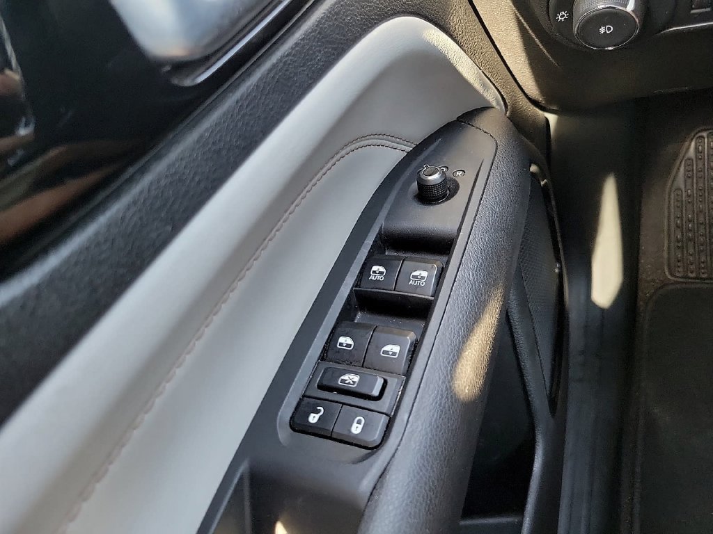 Used 2025 Jeep Compass Limited AWD/4WD image 15
