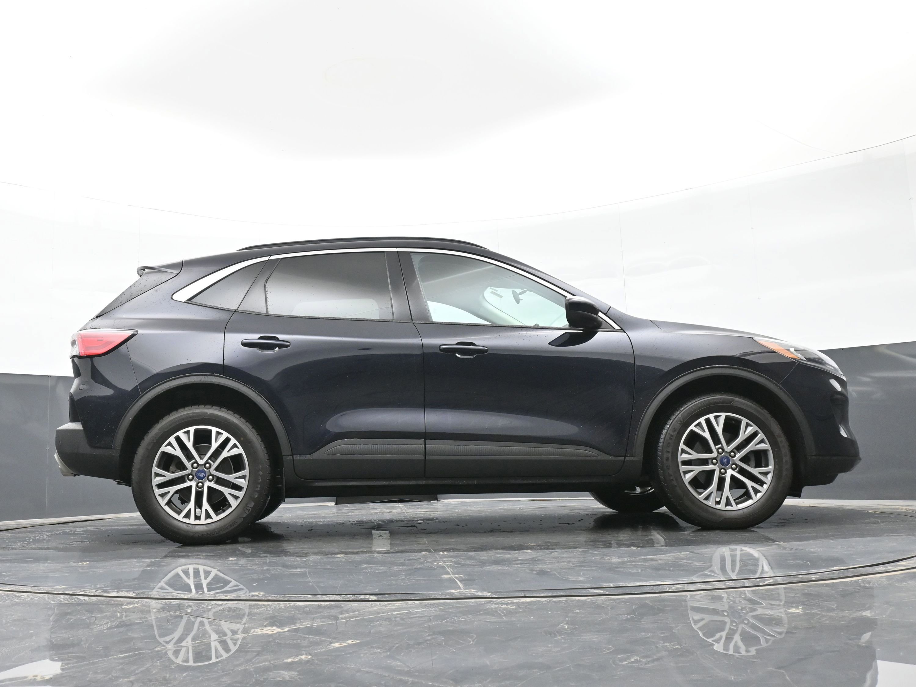 Used 2021 Ford Escape SEL image 45