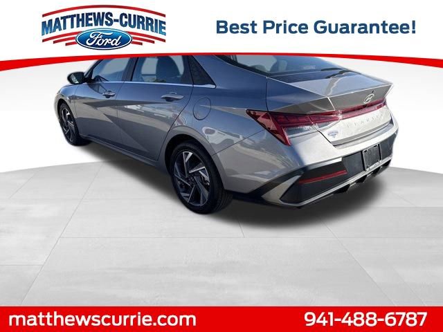 Used 2025 Hyundai Elantra SEL image 6