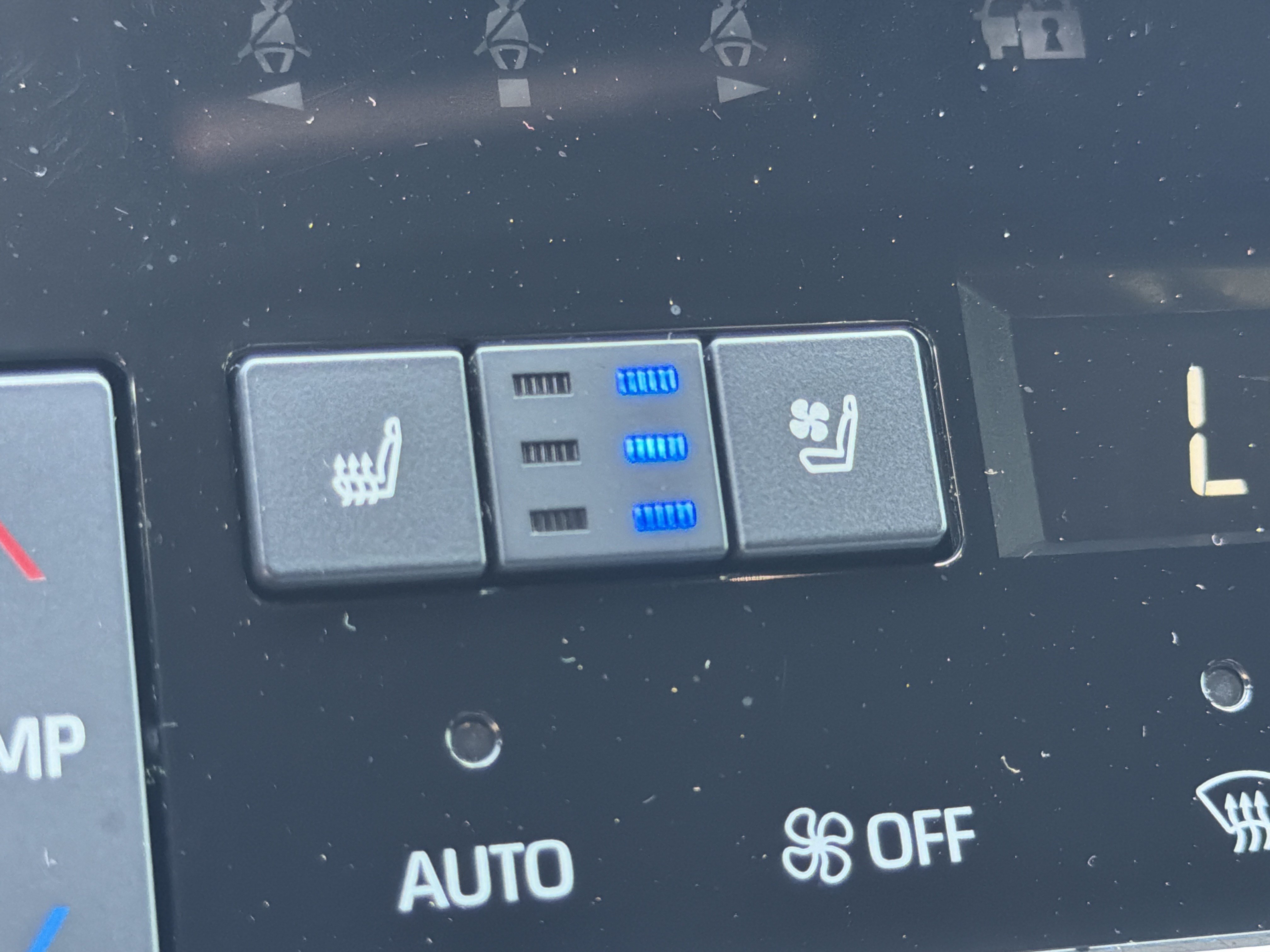 Used 2022 Toyota Avalon Touring w/ Advanced Safety Package FWD image 29