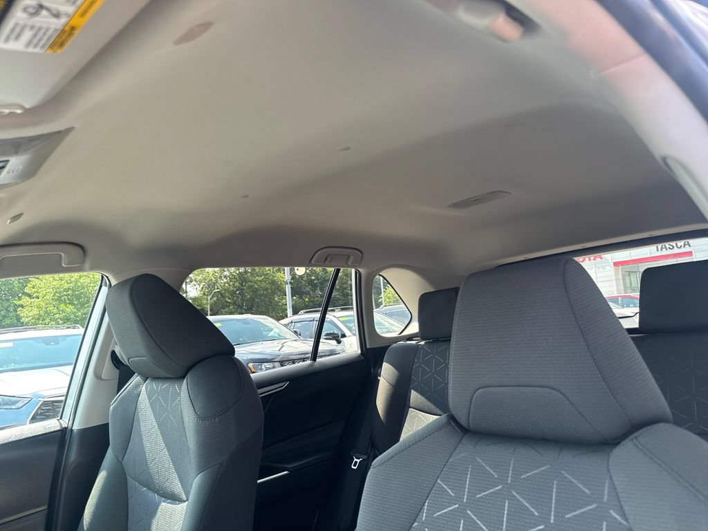 Used 2025 Toyota RAV4 XLE AWD/4WD image 16