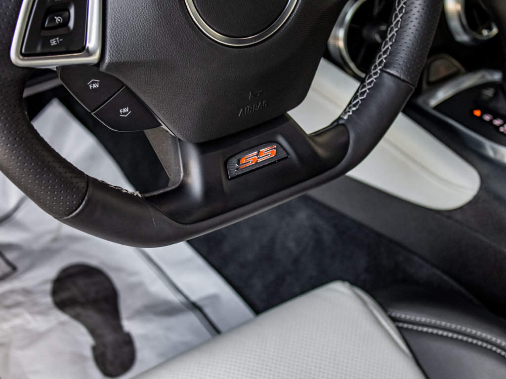 Used 2016 Chevrolet Camaro SS RWD image 23