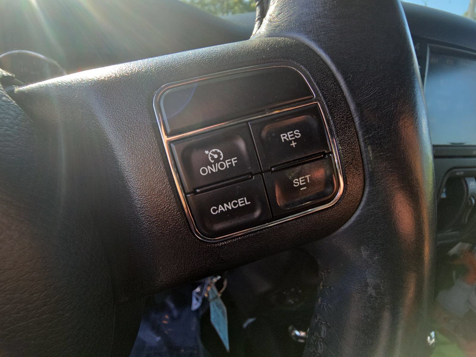 Used 2017 Jeep Wrangler Unlimited Rubicon w/ Connectivity Group AWD/4WD image 17