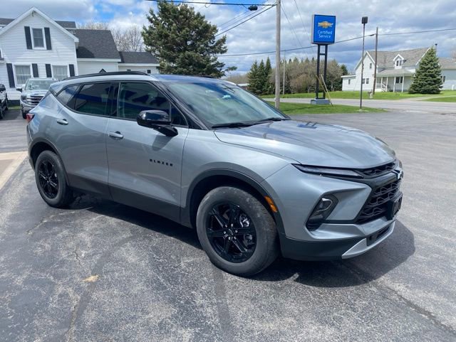 Used 2025 Chevrolet Blazer LT w/ Blazer LT Plus Package AWD/4WD image 5