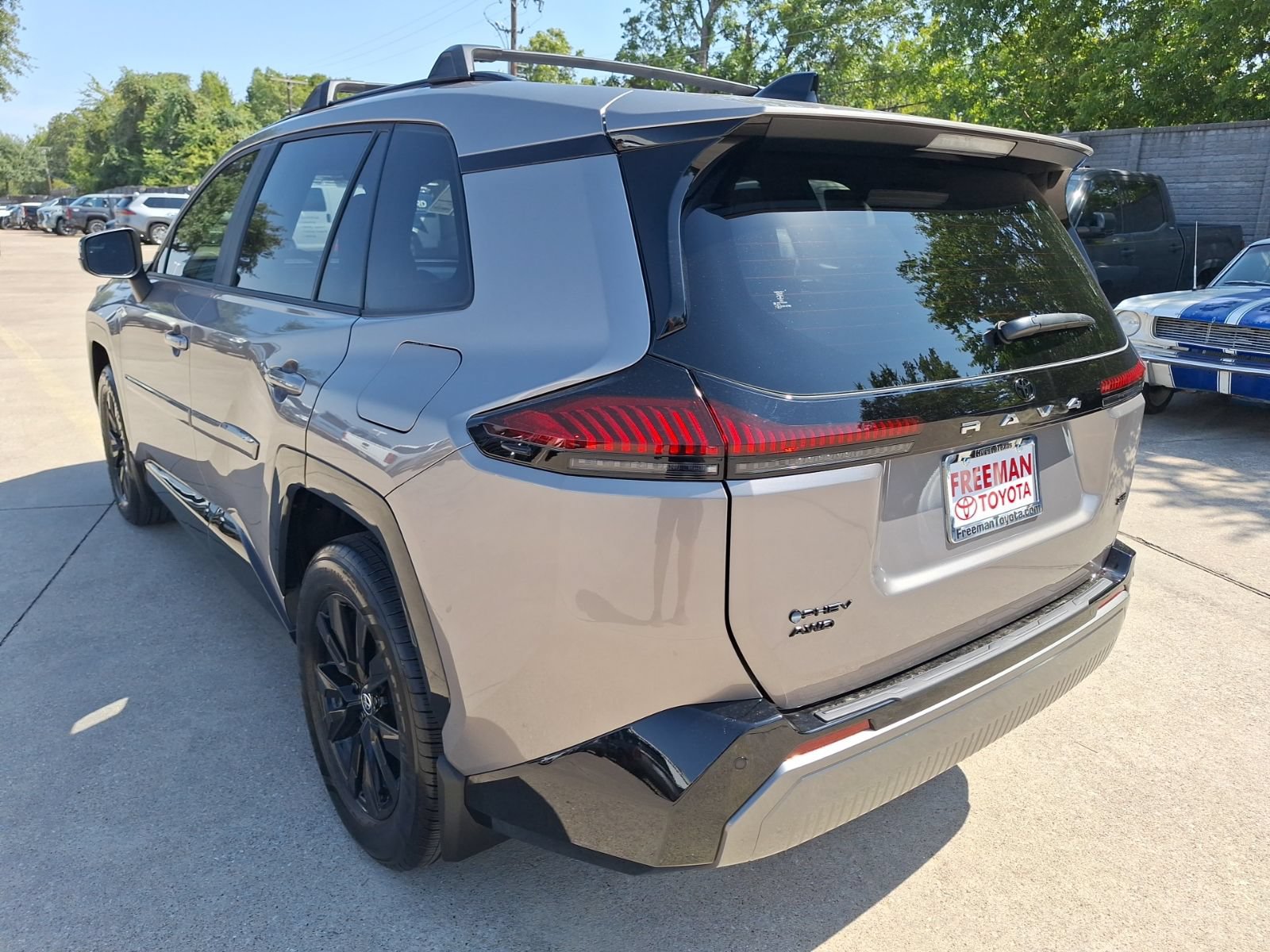Used 2026 Toyota RAV4 SE AWD/4WD image 4