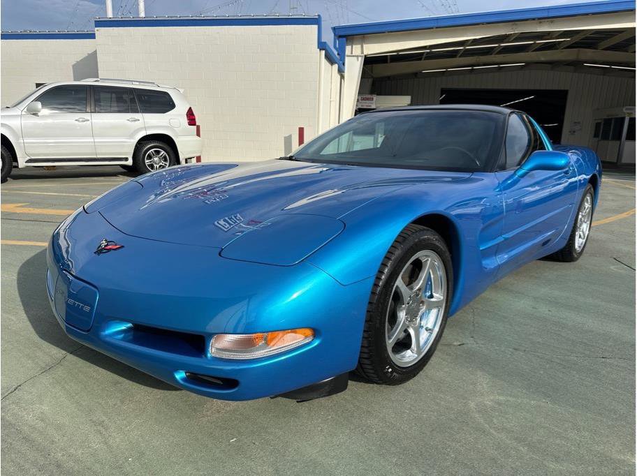 Used 2000 Chevrolet Corvette Coupe w/ Memory Pkg image 2