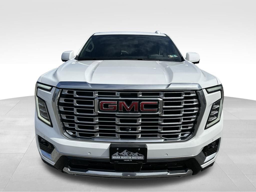 Used 2025 GMC Yukon Denali w/ Sun & Power Step Package image 27